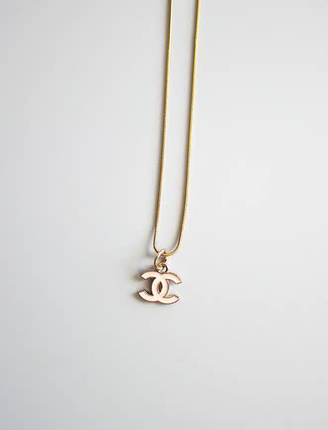 Chanel Mini CC Logo Necklace 24k Gold – CamelliaCurate