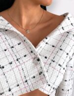 Lustra Chanel necklace