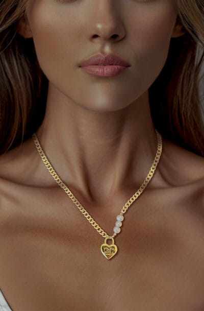 Refurbished Perlisse CC necklace