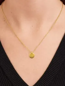Dreamized 19 Minior Dior necklace detail 2
